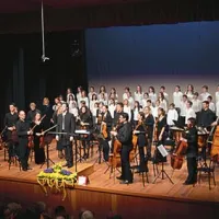 Glasbeni program so oblikovali številni pevski zbori
