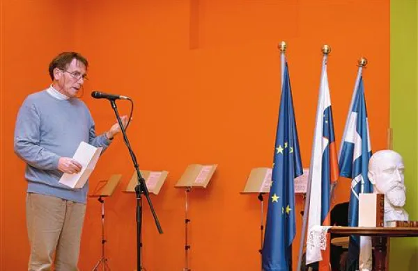 Spomin na dr. Karla &Scaron;treklja ohranjajo le zanesenjaki