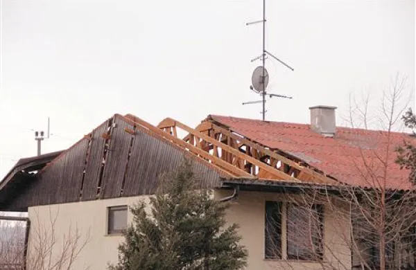 V odpravljanje škode, ki jo je povzročila burja, se je aktivno vključila tudi novogoriška občina