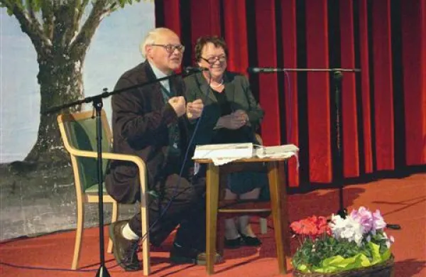 Janez Kebe je knjigo o cerkniškem jezeru predstavil v pogovoru z  Ireno Margon