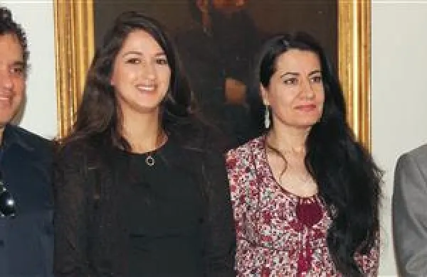 Preganjani literati:   Maročana Ali Amar in  Zineb el Razhoui, Iračanka Manal al-Šeih in  Mansur Radžih iz Jemna 