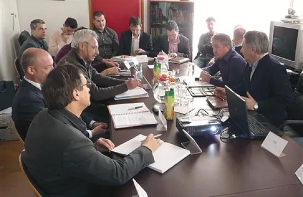 Gradbinci, zavarovalničarji, opekarji in drugi soglašajo, da je treba z bolj kakovostno gradnjo omejiti škodo ob burji 