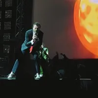 Jovanotti v Trstu-Ples  z minuto ti&scaron;ine