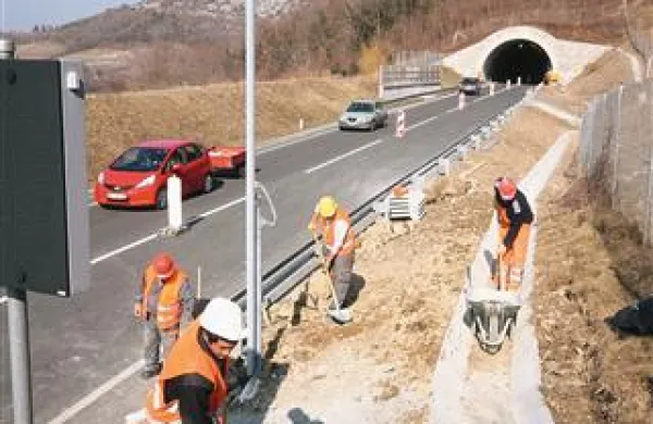 Pobočje Kekca pač ni stabilno  ...