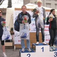 Med malo starejšimi dekleti sta bili prva Valda Dornik in druga Nadja Finžgar