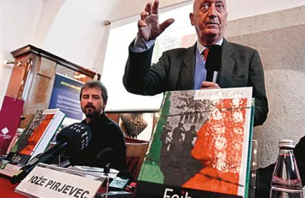 Jože Pirjevec na današnji predstavitvi svoje knjige Fojbe v Ljubljani