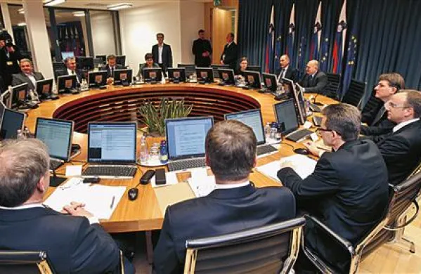 S spremembo ustave naj bi skrajšali postopek oblikovanja vlade