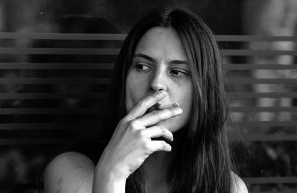 Simona Semenič: “Prej so hodili gledati Čehova, sedaj pa doma gledam tv dramo in ne obstaja noben argument, ki bi me prepričal, da bi  pisala dramo kot Čehov.”
