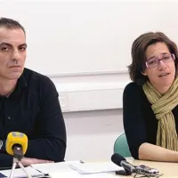 Dean Jurič, vodja koprskih kriminalistov, in Mina Paš, predstavnica nevladne organizacije DrogArt 