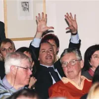 Član uprave Banke Koper Mario Henjak si je z nakupom desetih zabojčkov vina prislužil aplavz