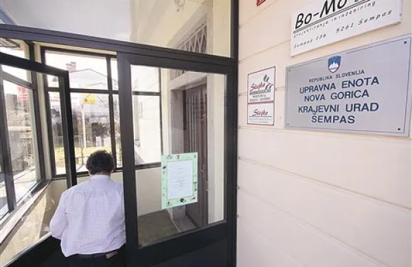 Med uradi, ki ta mesec ne delujejo, je tudi oni v Šempasu