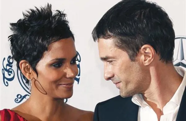 Halle Berry in Olivier Martinez