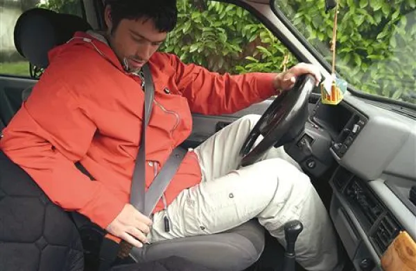 Policisti bodo od danes do nedelje poostreno nadzirali uporabo varnostnih pasov pri voznikih in sopotnikih v motornih vozilih