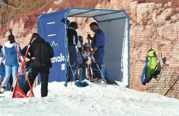 Za najmlajše  je bil start v čisto pravi startni hišici na Piancavallu pravo doživetje