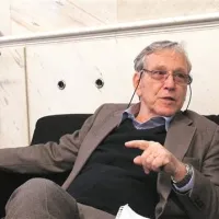 Amos Oz: “Izrael se je  rodil iz plemenitih sanj, sanje pa je nemogoče docela uresničiti. Vse, kar se rodi iz njih, je zapisano vsaj rahlemu razočaranju.”