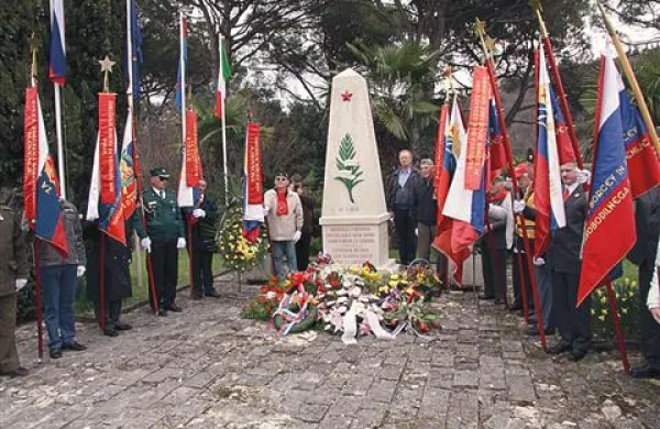 V Strunjanu so se spomili žrtev fašizma. Fotografija je z lanskoletne prireditve
