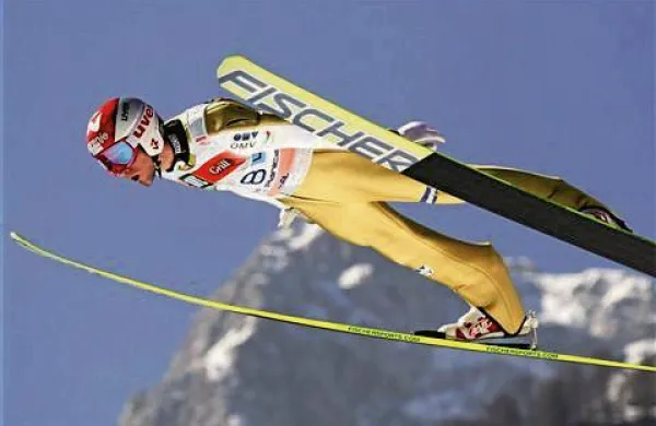 Robert Kranjec je poletel do slovenskega rekorda na planiški velikanki