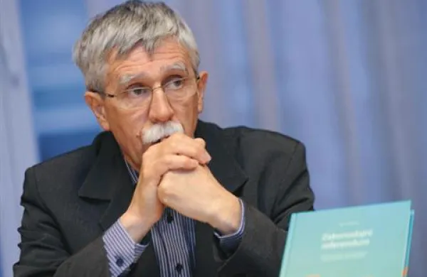 Bene&scaron;ka komisija po neuradnih informacijah potrdila mandat Ribičiča in Wedam Lukićeve
