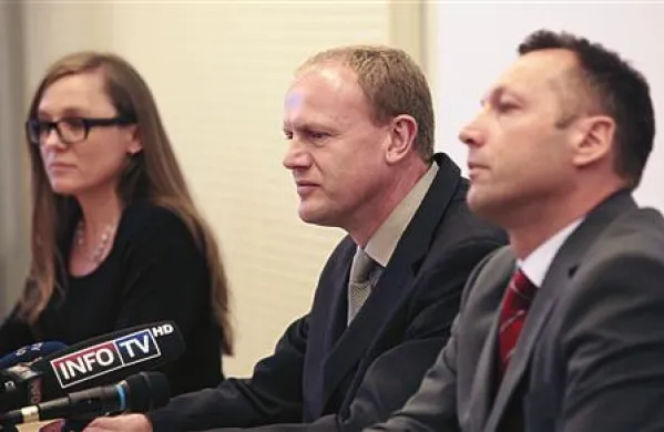 Okrožna državna tozilka Blanka Žgajner (levo), pomočnik direktorja uprave kriminalistične policije Marjan Fank in vodja sektorja kriminalistične policije Branko Japelj