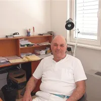 Jadran Kleibencetl: “Ko se pojavijo psihične težave zaradi delovnih obremenitev in skrbi, kar vpliva tudi na fizično zdravje, je treba takoj poiskati pomoč strokovnjaka.”   
