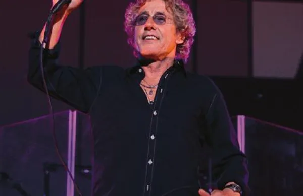 Roger Daltrey pozdravlja tržaško občinstvo