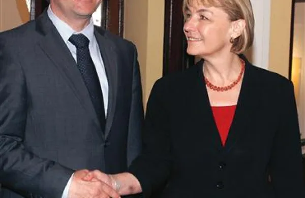 Karl Erjavec in Vesna Pusić sta pozvala ribiče, naj bodo potrpežljivi
