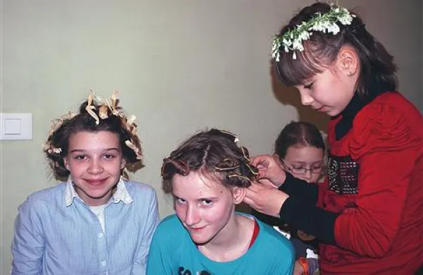 Frizerske veščine so  pokazali tudi na glavah svojih sošolk