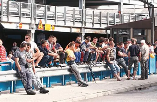 Podjetja IPS delavcem priznavajo le dopust v minimalnem trajanju, ne pa tudi vseh dodatkov, ki jim pripadajo skladno z delovnopravno ureditvijo na primer za nočno delo ali za vsakega otroka, mlajšega od 15 let.