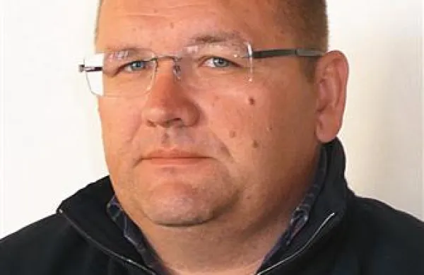Peter Lahajnar 