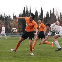 Mladi Izolani (v belem) so si uspeh priigrali z boljšo igro v drugem polčasu