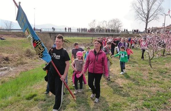 Združeni Vogrini so si s prostovoljnim delom uredili spominsko sprehajalno pot