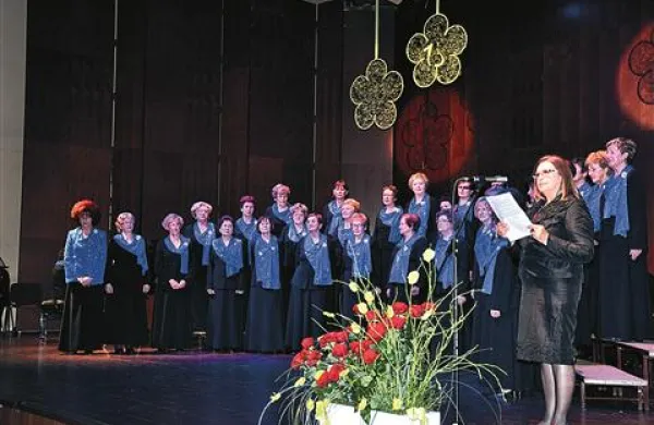 Ženski pevski zbor Univerze za tretje življenjsko obdobje Nova Gorica koncertu ob svoji 15-letnici delovanja