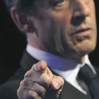 Nicolas Sarkozy je napovedal, da se bodo tovrstne operacije nadaljevale, da bi iz Francije izgnali ljudi, ki nimajo tam kaj iskati