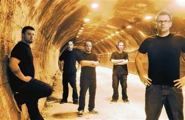 Veto so z leve: Danjel Cotič, Boštjan Simčič, Jakob Mozetič, Matej Cotič, Vasja Peruničič