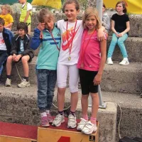 Deklice 2004: Tia Žagar, Lara Gašič, Eva Klara Kramar Roš