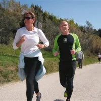 Skoraj istočasno, a v nasprotni smeri, so v nedeljo po Porečanki tekli Urbani tekači. Pot prijateljstva in zdravja so napolnili tudi udeleženci Kulinaričnega pohoda.