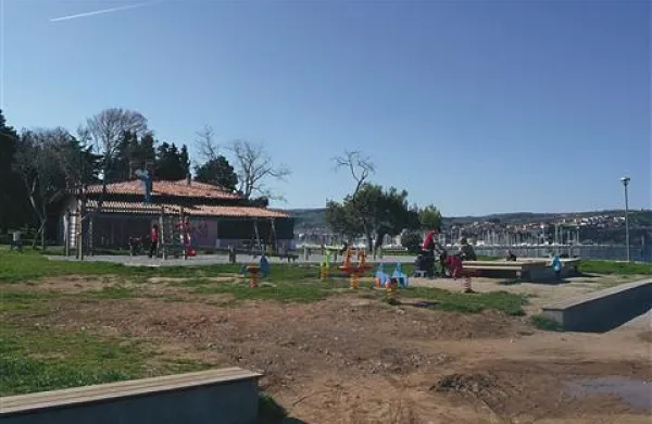 Kaže, da bo objekt na Svetilniku še nekaj časa  sameval 