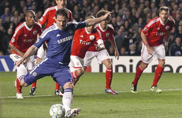 Frank Lampard je za Chelsea zadel z bele točke