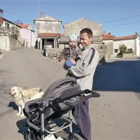 Valter Jerebica je prepričan, da se mlade družine za selitev na podeželje odločajo tudi zaradi varnosti
