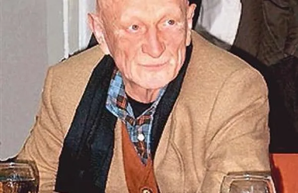 Lastnik Kemiplasa, Enver Moralić