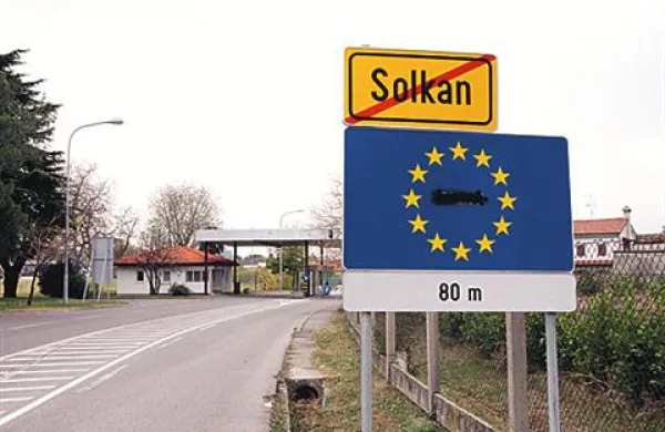 V Štivanu so prijeli moška, ki ne marata slovenskih napisov