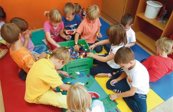  9,5 milijona evrov tako imenovanih  regionalnih razvojnih spodbud  nameravajo občine na severnem Primorskem vlagati predvsem v obnovo vrtcev in urejanje središč naselij