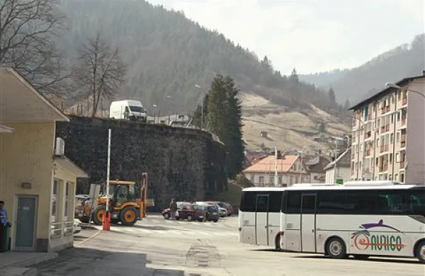   Skupaj z gradnjo garažne hiše se obeta še revitalizacija vsega območja nad avtobusno postajo