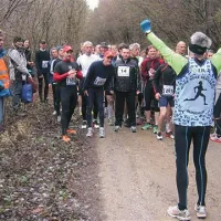 “Dobrodošli, dobro tecite, to je  verjetno naš zadnji tek,” je tekače na startu nagovoril Veselko Španić