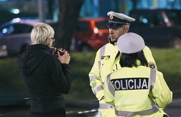 Minuli konec tedna so policisti  pri nekaterih voznikih izmerili ekstremno visoke koncentracije alkohola