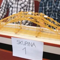Mostovi iz testenin bi teoretično lahko nosili tudi 100 kilogramov teže