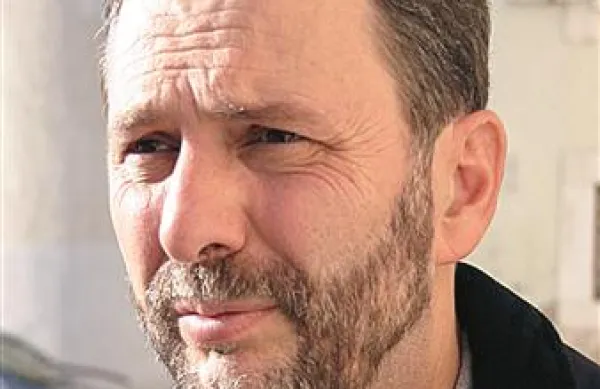 Euro Brozič: “Že tako imajo varnostniki nizke plače, zdaj pa da bi še krili stroške, za katere sploh niso krivi ... Takšna zahteva je najmanj nespodobna.”