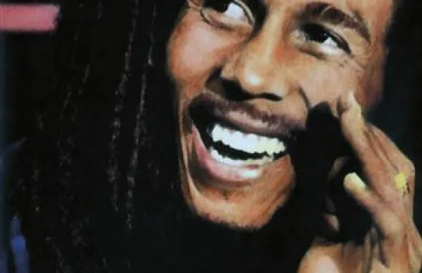 Robert Nesta Marley se je rodil 6. februarja 1945 v vasi Nine Mile na severu Jamajke. Umrl je 11. maja 1981 v Miamiju zaradi raka, pokopali pa so ga v rojstni vasi skupaj s kitaro. 