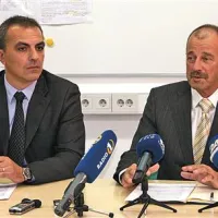  Vodja koprskih kriminalistov Dean Jurič (levo) in predstojnik nacionalnega forenzičnega laboratorija  Franc Sablič