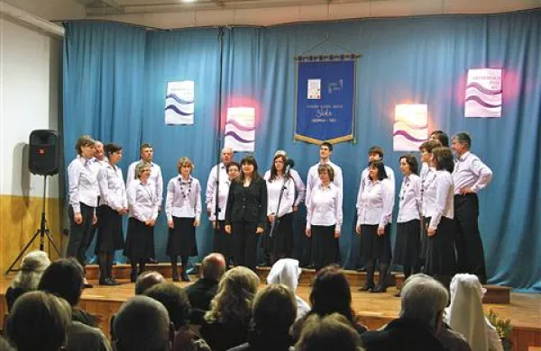 &ldquo;Včasih pomeni zbor  obstoj vasi&rdquo;